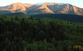 Grande Cache Hotel
